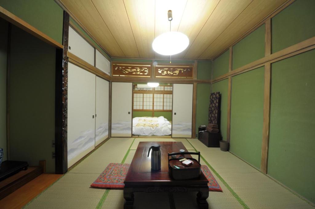 Вилла Nakaya House Хацукаити Номер фото